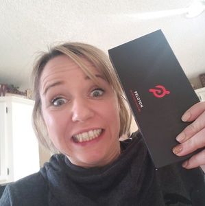 Meet your Posher, Toni